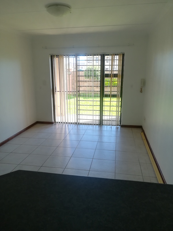 To Let 2 Bedroom Property for Rent in Guldenland Western Cape